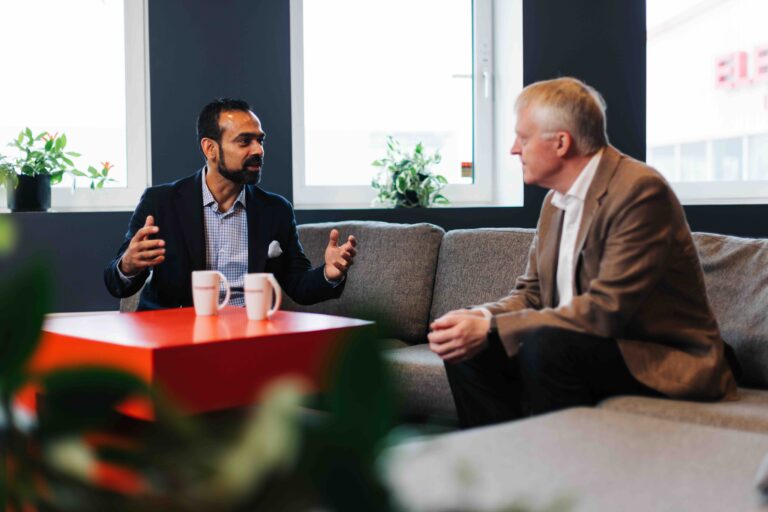 Picture of Ankush Malhotra and Dag-Adler Blakseth talking