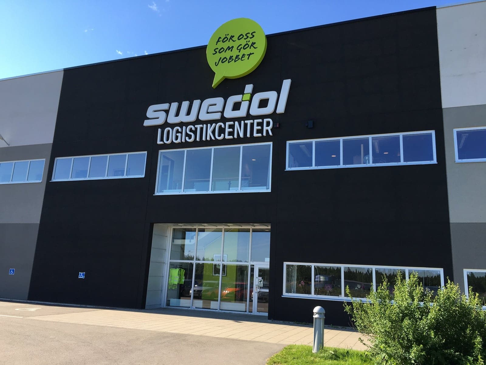 The exterior of Swedol's logistics center