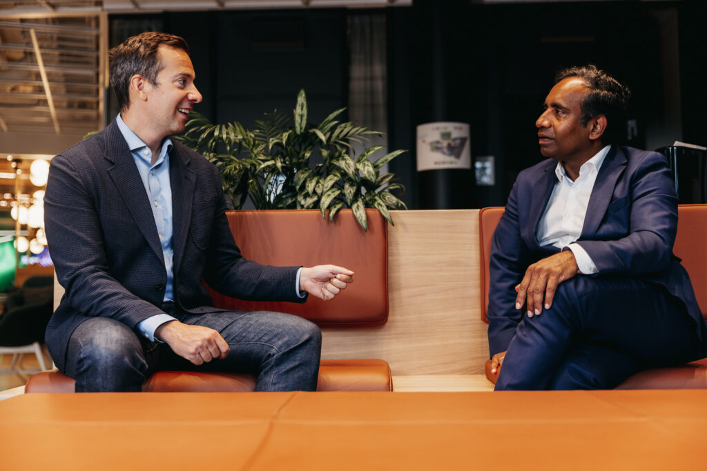 GUTE ZUSAMMENARBEIT: Daniel Reime, Global Partner Solutions Leiter, Microsoft Norwegen, zusammen mit Sutharshan Nadarajah, Element Logic